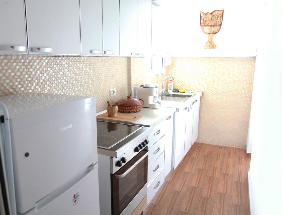 Cozy Central Apartment Тирана Экстерьер фото