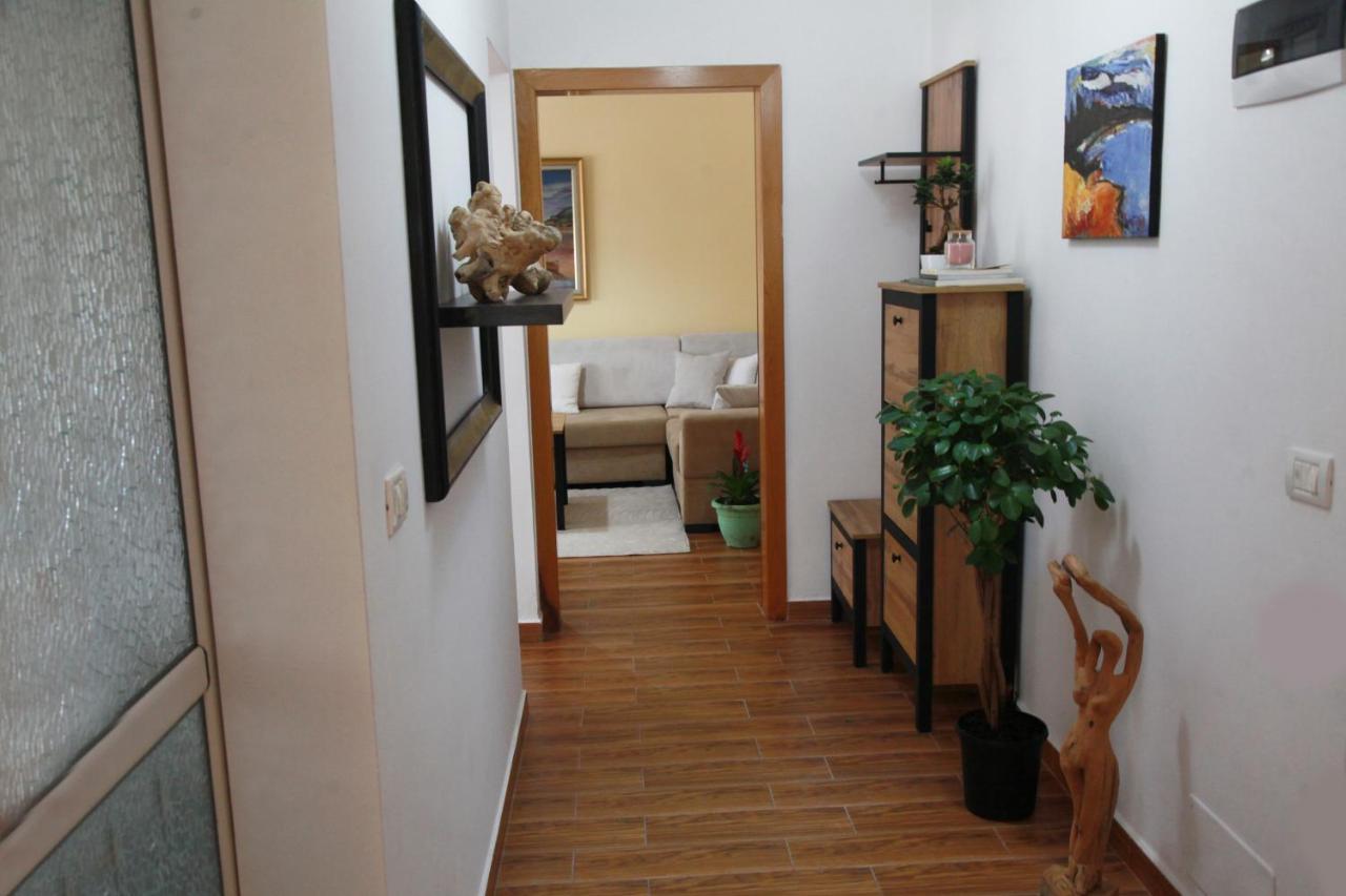 Cozy Central Apartment Тирана Экстерьер фото