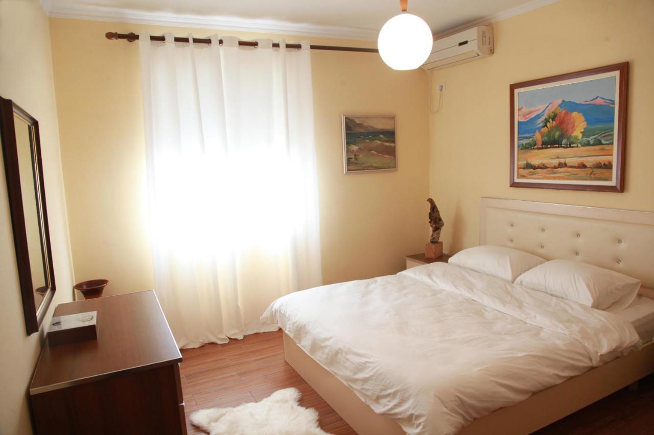 Cozy Central Apartment Тирана Экстерьер фото